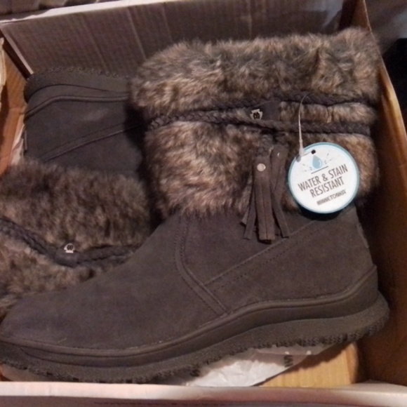 NWOT  MINNETONKA FAUX FUR LEATHER EVERETT PUG BOOTS in original box - Picture 7 of 7